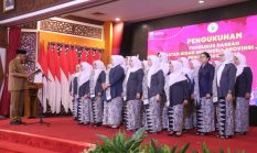 Sekda Sudirman Kukuhkan Pengurus PD IBI Provinsi Jambi Periode 2023–2028