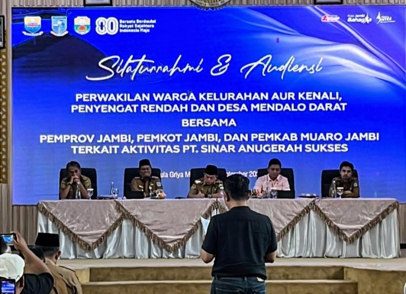 Foto: Mediasi Warga Bersama Pemprov Jambi, Ketua DPRD Provinsi Jambi, Pemkot Jambi, Pemkab Muaro Jambi Serta PT SAS.