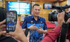 Mantap dan Berkelas, Kadis Kominfo Ariansyah Perkenalkan Diri dengan AI di Rakortek KIM