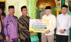 Cek Endra Tuntaskan Reses di Singkut, Salurkan Bantuan Dana dan Fasilitas Kebersihan di Tujuh Desa