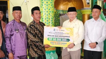 Cek Endra Tuntaskan Reses di Singkut, Salurkan Bantuan Dana dan Fasilitas Kebersihan di Tujuh Desa