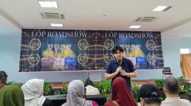 Foto: General Manager Of AFC, Nicolas Rampisela Mempresentasikan Produk AFC