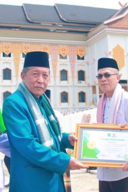 Wagub Jambi Hadiri Tabligh Akbar Hari Santri di Merangin, Ajak Santri Tanamkan Nilai Nasionalisme