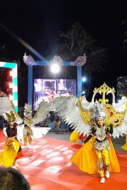 Meriah dan Berkelas, Karnaval Angso Duo 2025 Jadi Sorotan Ribuan Warga Kota Jambi