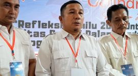 Foto: Ketua DPC Gerindra Tebo Pardamean Ritonga, S.Pd.I, Di dampingi Pengurus 