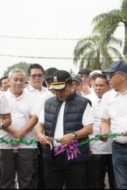 Semarak HUT ke-69 Provinsi Jambi, Gubernur Al Haris Lepas Jalan Santai dan Buka Pasar Tani